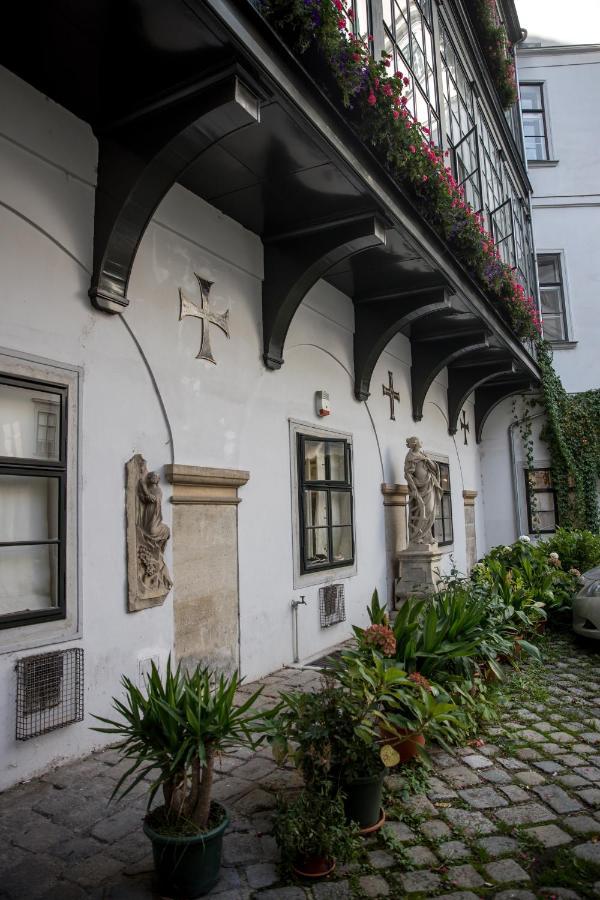 Gaestehaus Deutscher Orden Wien ภายนอก รูปภาพ