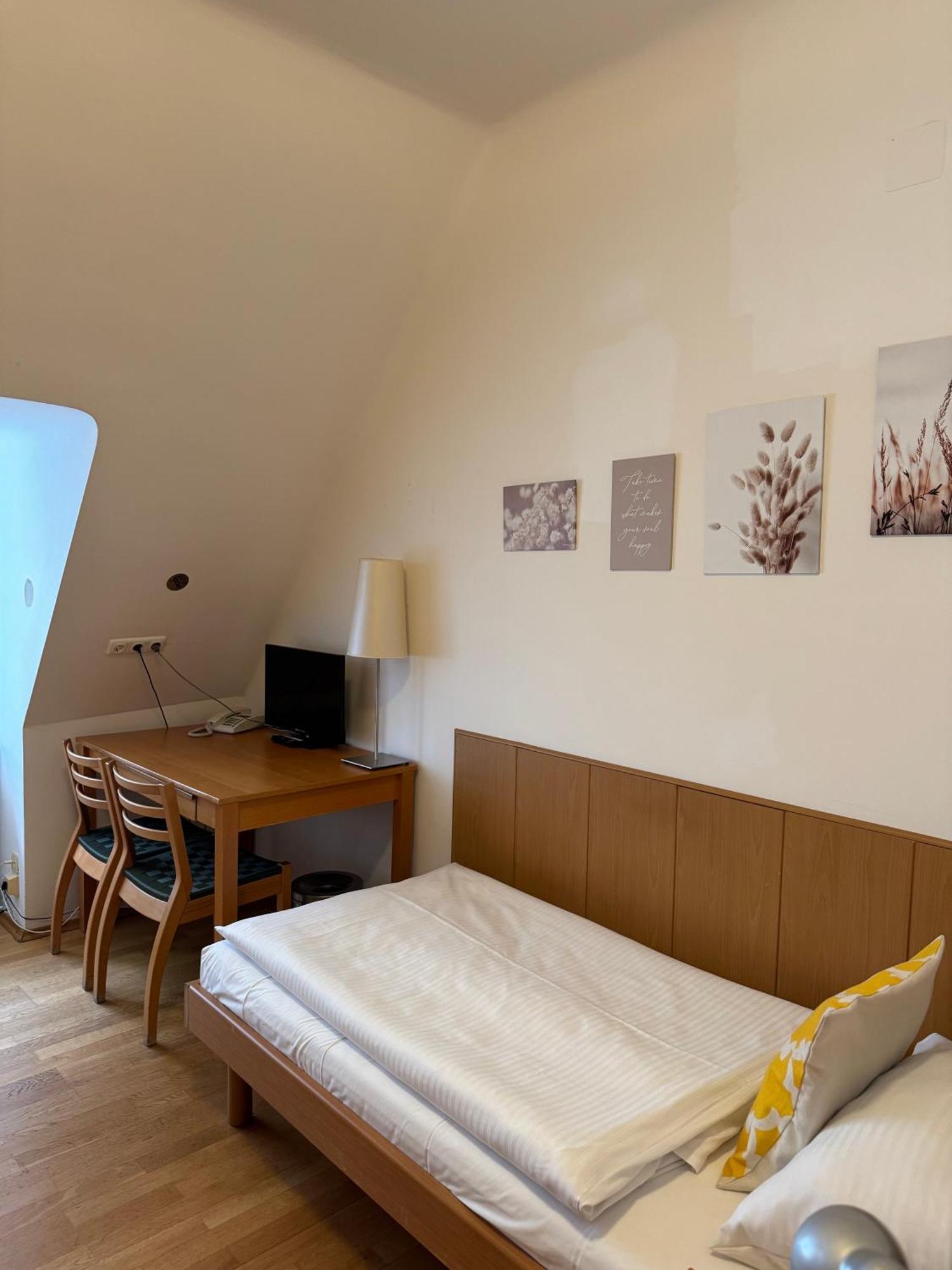 Gaestehaus Deutscher Orden Wien ภายนอก รูปภาพ